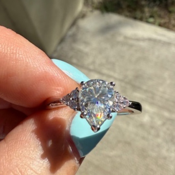 Genuine Moissanite Ring Tear Drop shape, 1.8 ct, size 9 - Picture 1 of 4